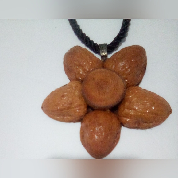 Hand Crafted Flower Wood Necklace - Picture 5 of 8